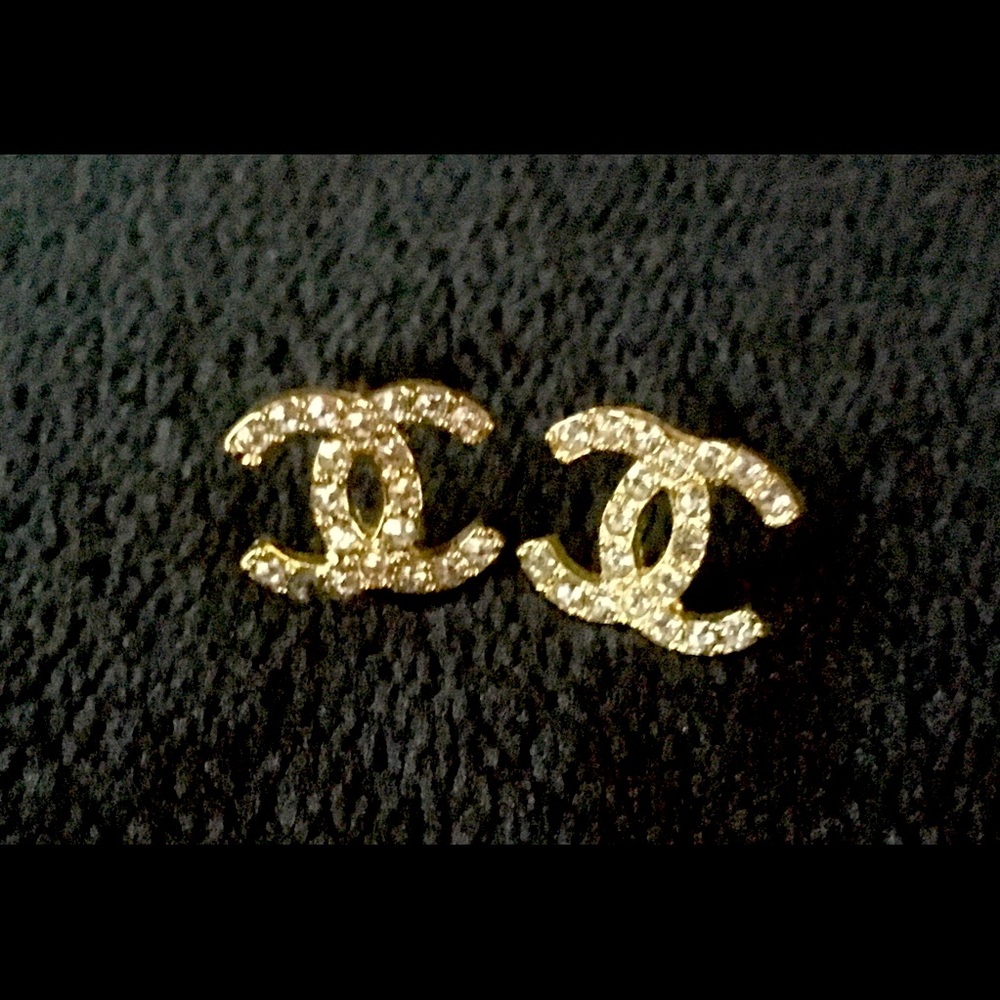 AUTHENTIC Chanel Gold and Diamond Earrings!